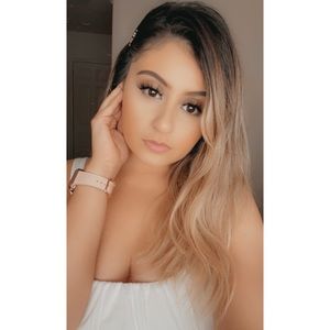 Meet your Posher, Adriana